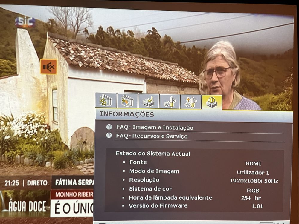 Projetor de cinema BenQ MP515 ST com comando
