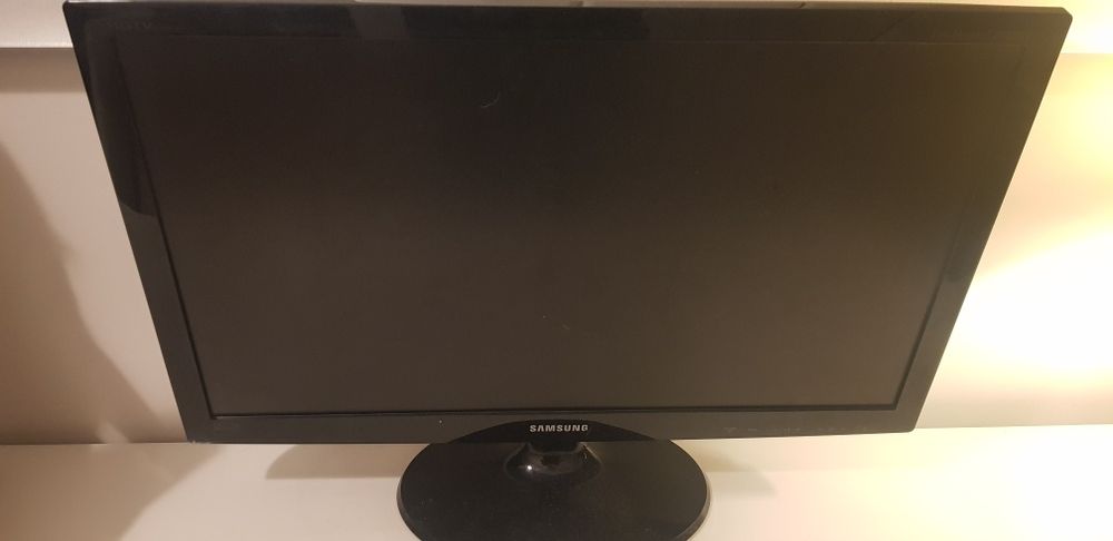 Telewizor Monitor  24Ccale  używany polecam