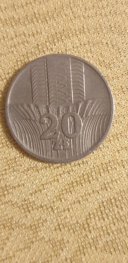 Moneta 20 zł. wieżowiec 1973r z czasów prl-u Nie widać znaku mennicy