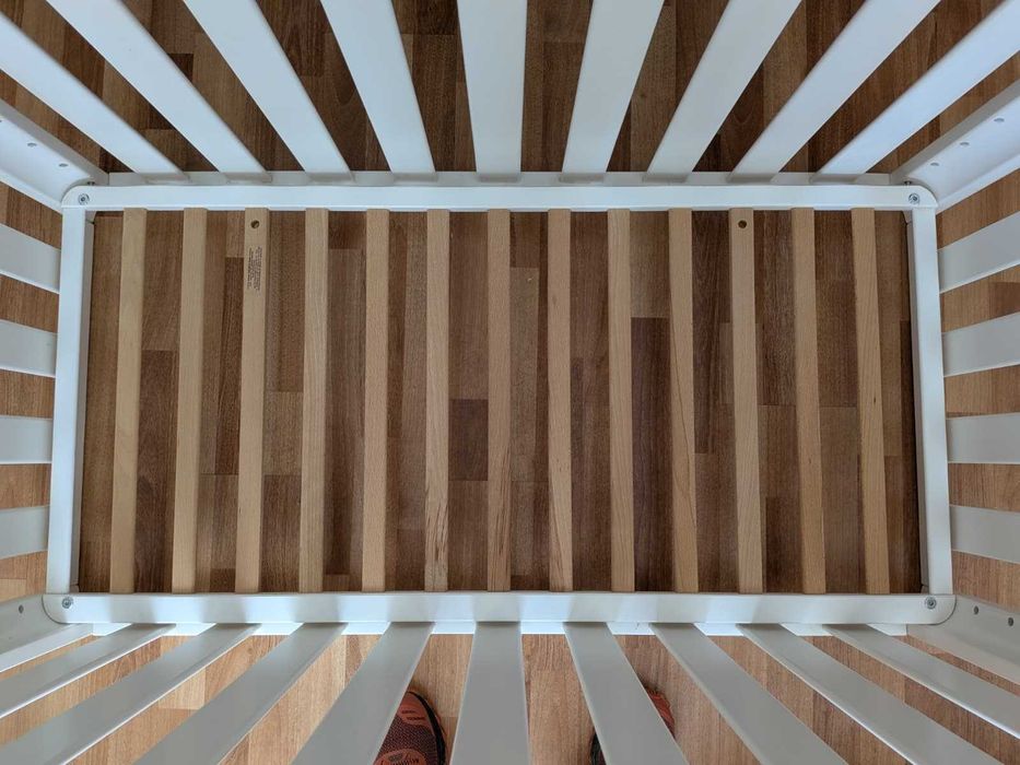 berço branco doco sleeping 120x60 com rodinhas + colchão