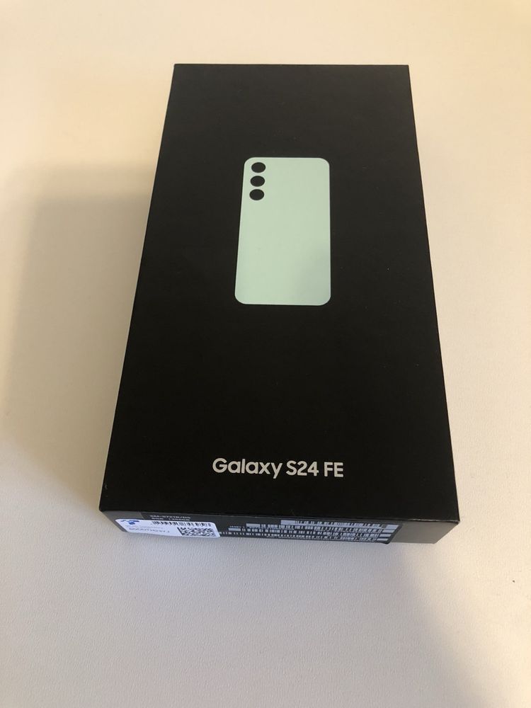 Мобільний Телефон Смартфон Samsung Galaxy S24 FE 8/256ГБ