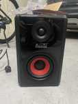 Dois AKAI RPM 500 Monitores de Estúdio, Preto