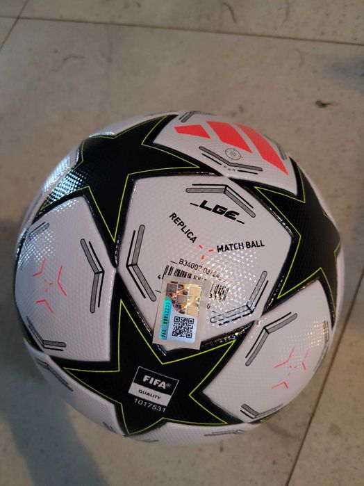 ADIDAS PIŁKA Lig Mistrzów sezon 24/25 LEAGUE BOX JG8778 R.5.