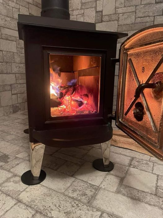 Poêle à bois disponible