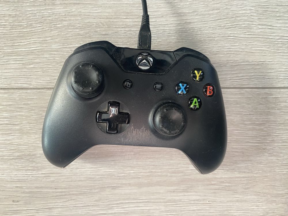 XboX One 500GB pad sluchawki pudełko gry