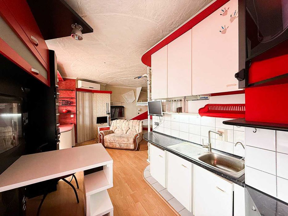 Продається квартира-студія по вул. Героїв ЗСУ