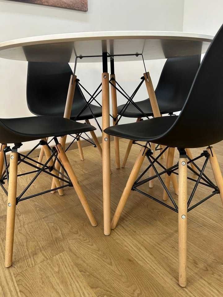Mesa de jantar redonda com 4 cadeiras NOVA