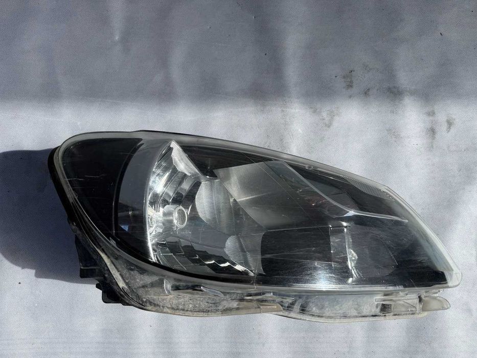 Фара Volkswagen Caddy 11-15 Оптика Передняя  В наличии