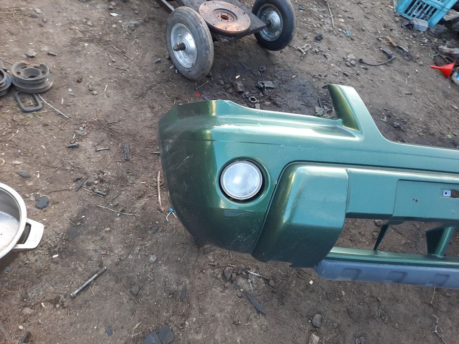 Продам бампер решётку Nissan X Trail T30