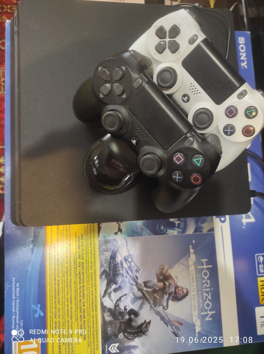 Playstation 4 slim 1 tb + Playstation VR