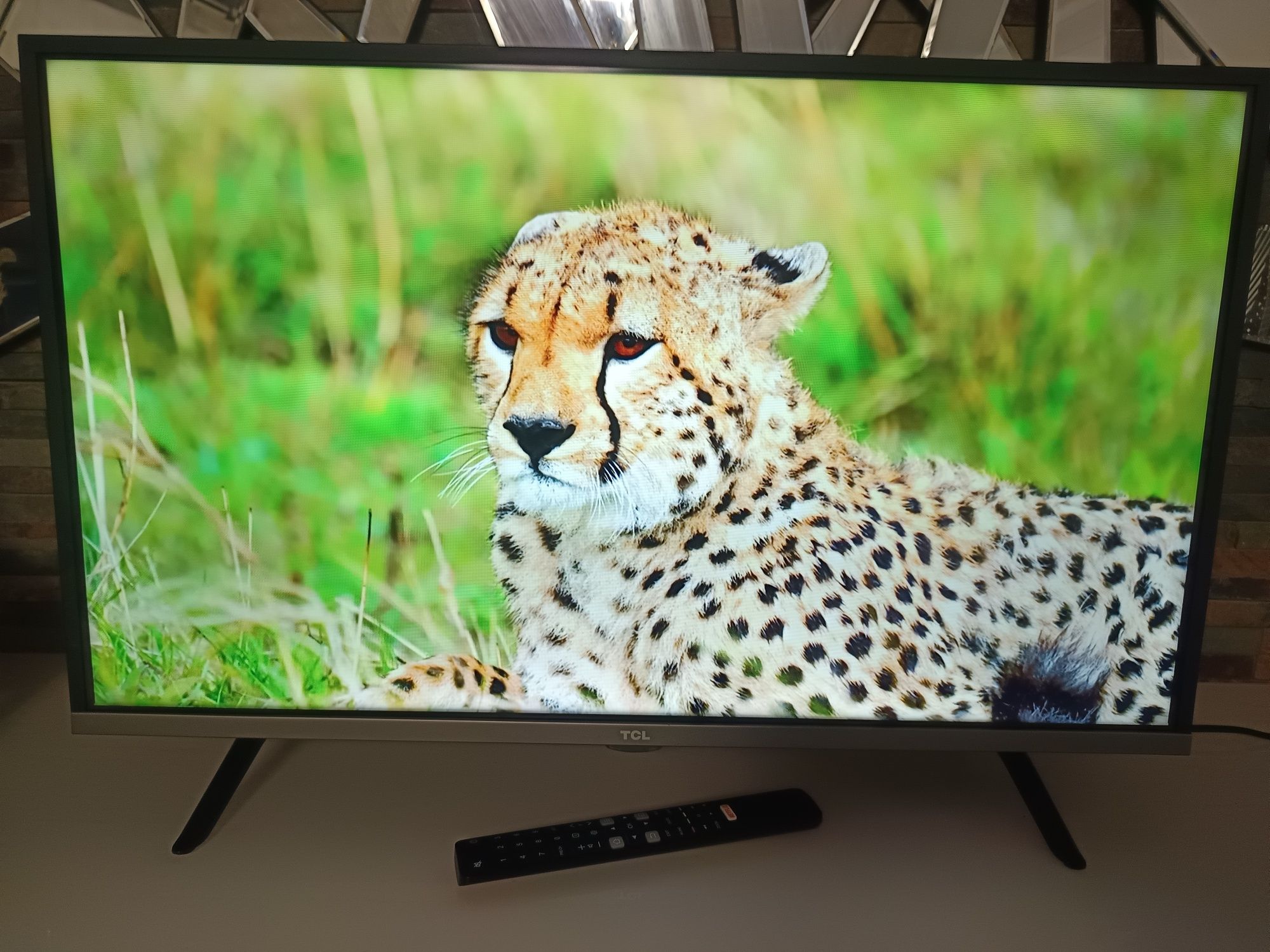 Televisão Smart tv TCL / 32" / 32DS520