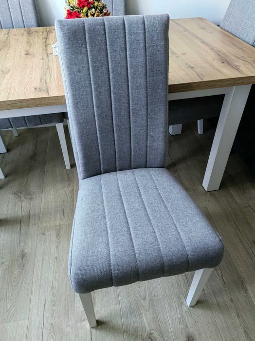 Sprzedam rozsuwany stół do 200cm, krzesła