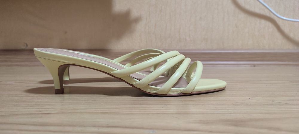 Шльопанці  39 розмір