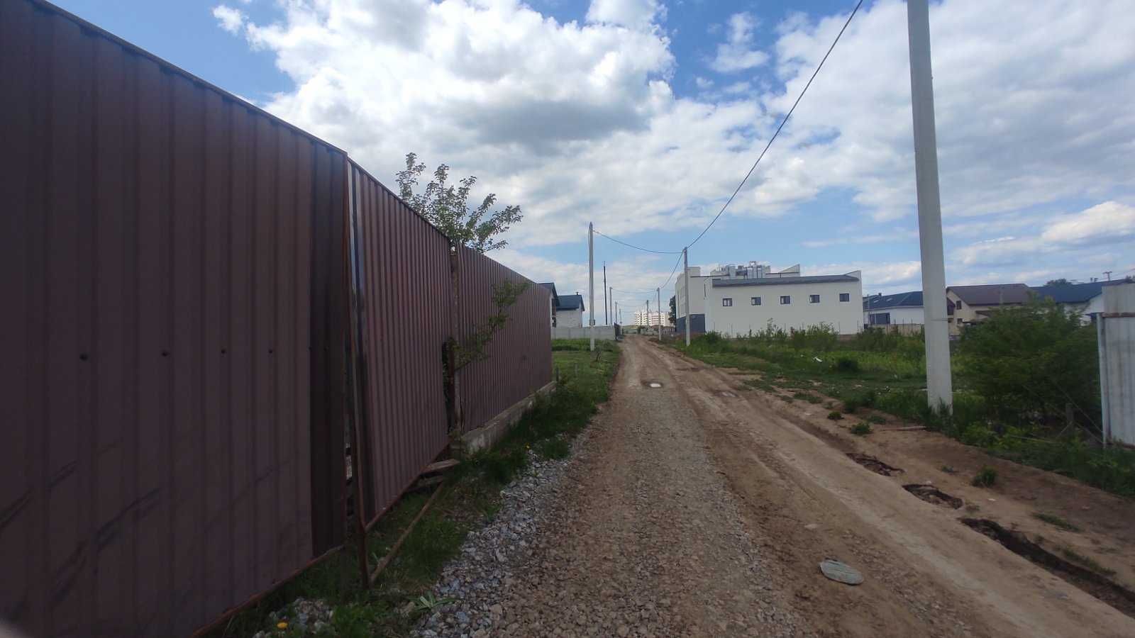 Продам ділянку в мікрорайоні Академічний 3030