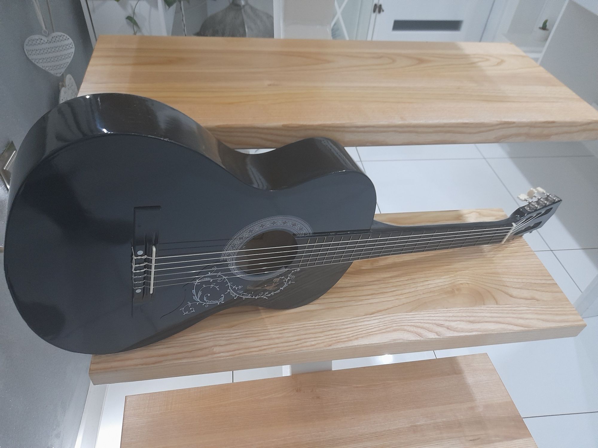 Gitara klasyczna castelo g1 rozmiar 3/4 czarny połysk z wzorkiem