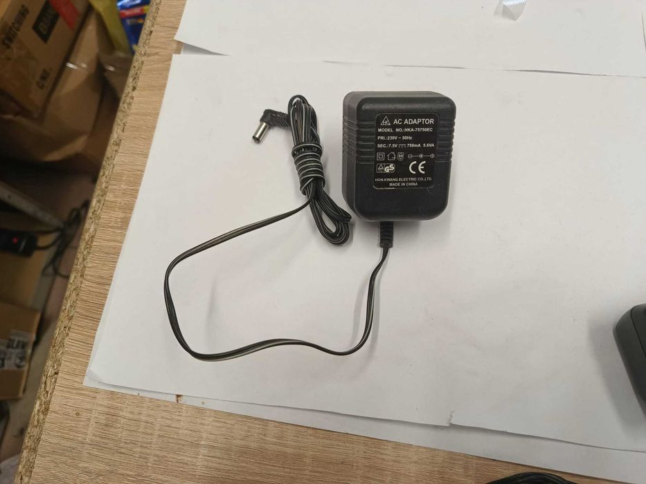 Zasilacz 7.5V 750mA. (17)
