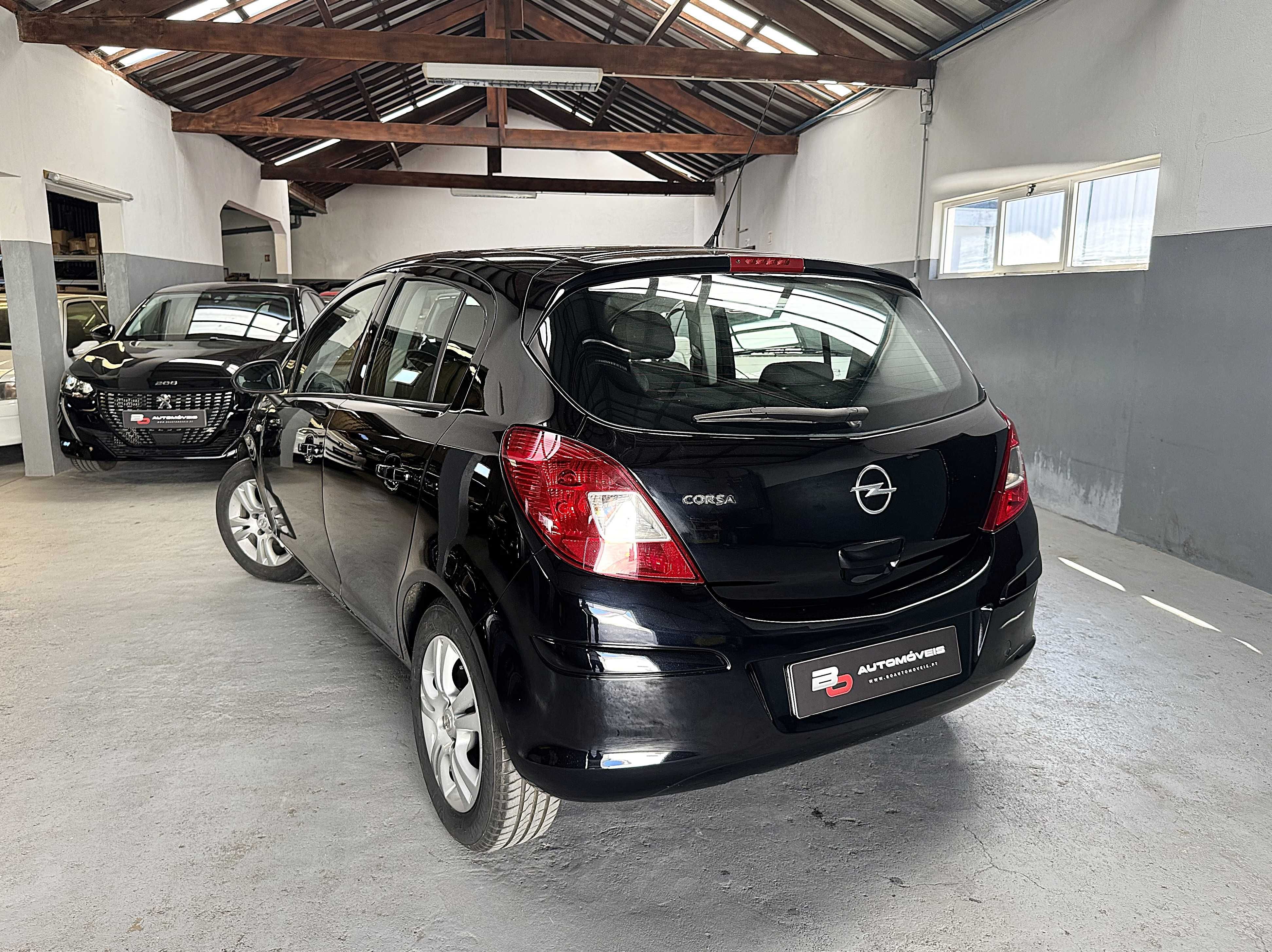 Opel Corsa D 1.2 A/C Poucos Km C/Novo