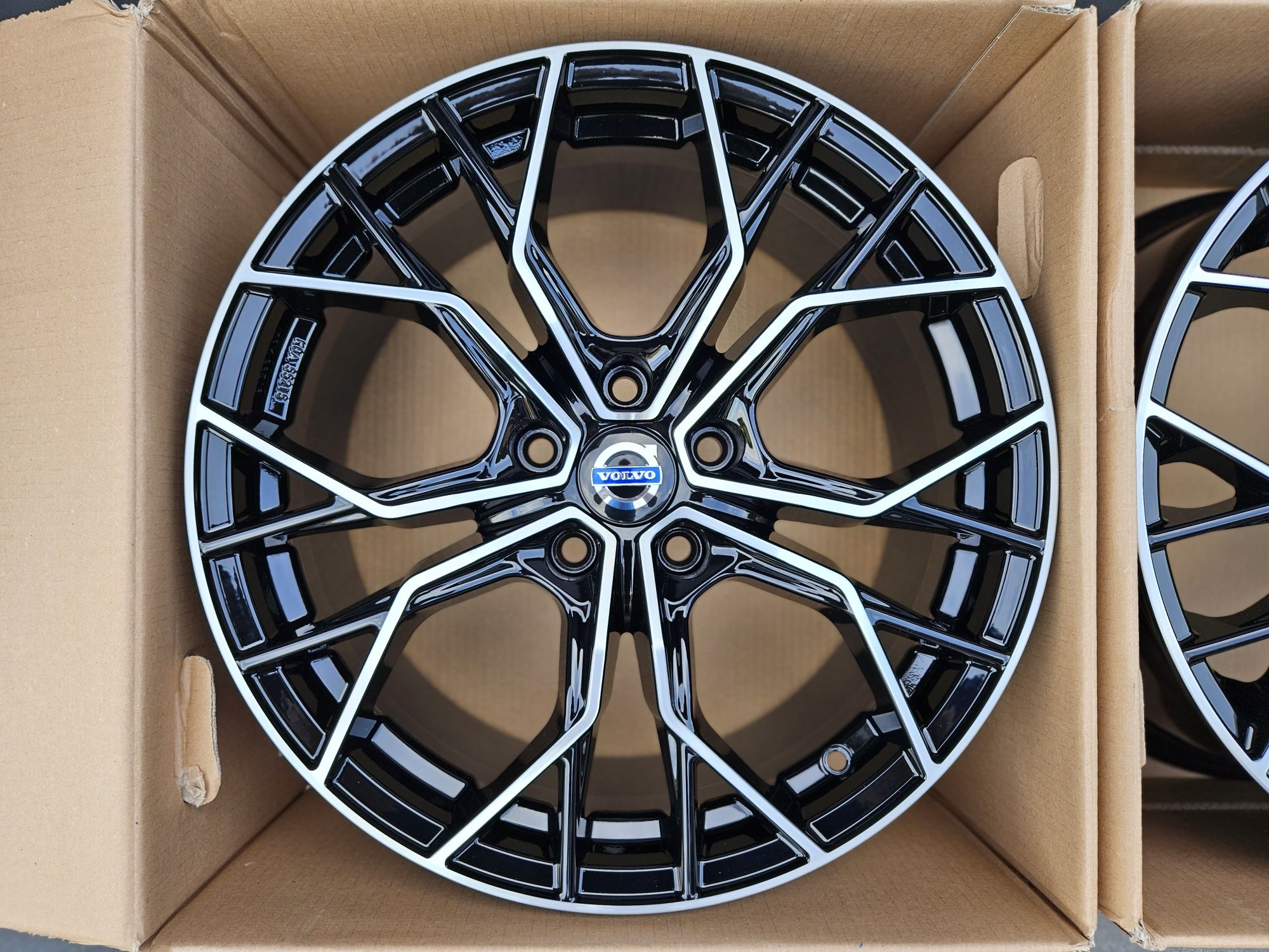 VOLVO 18 Nowe 5x108 S60 V60 S90 V90 S80 V70 XC60 XC40 V40 Felgi Czarne