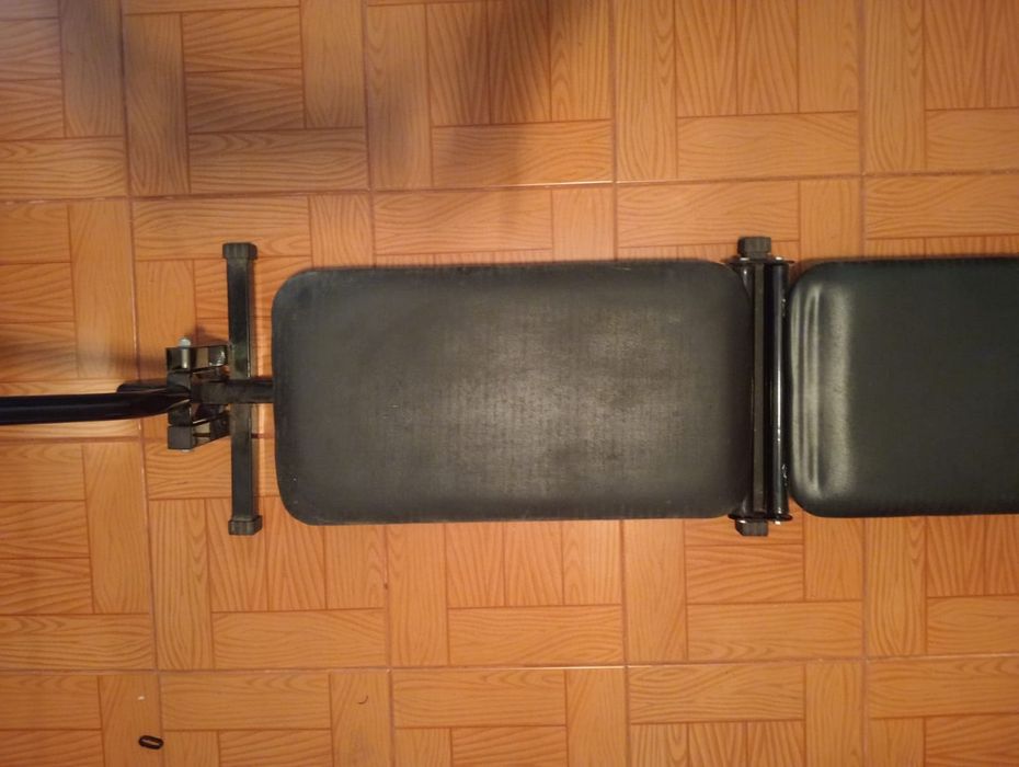 Máquina de musculação abdominal