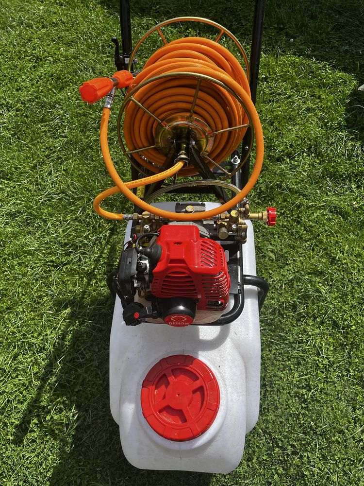 Opryskiwacz spalinowy wózkowy - 50L