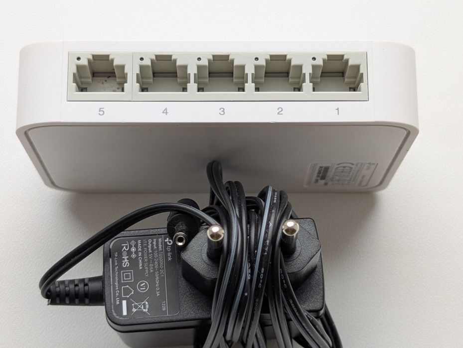 Комутатор TP-LINK TL-SF1005D 5*100Мбіт/с