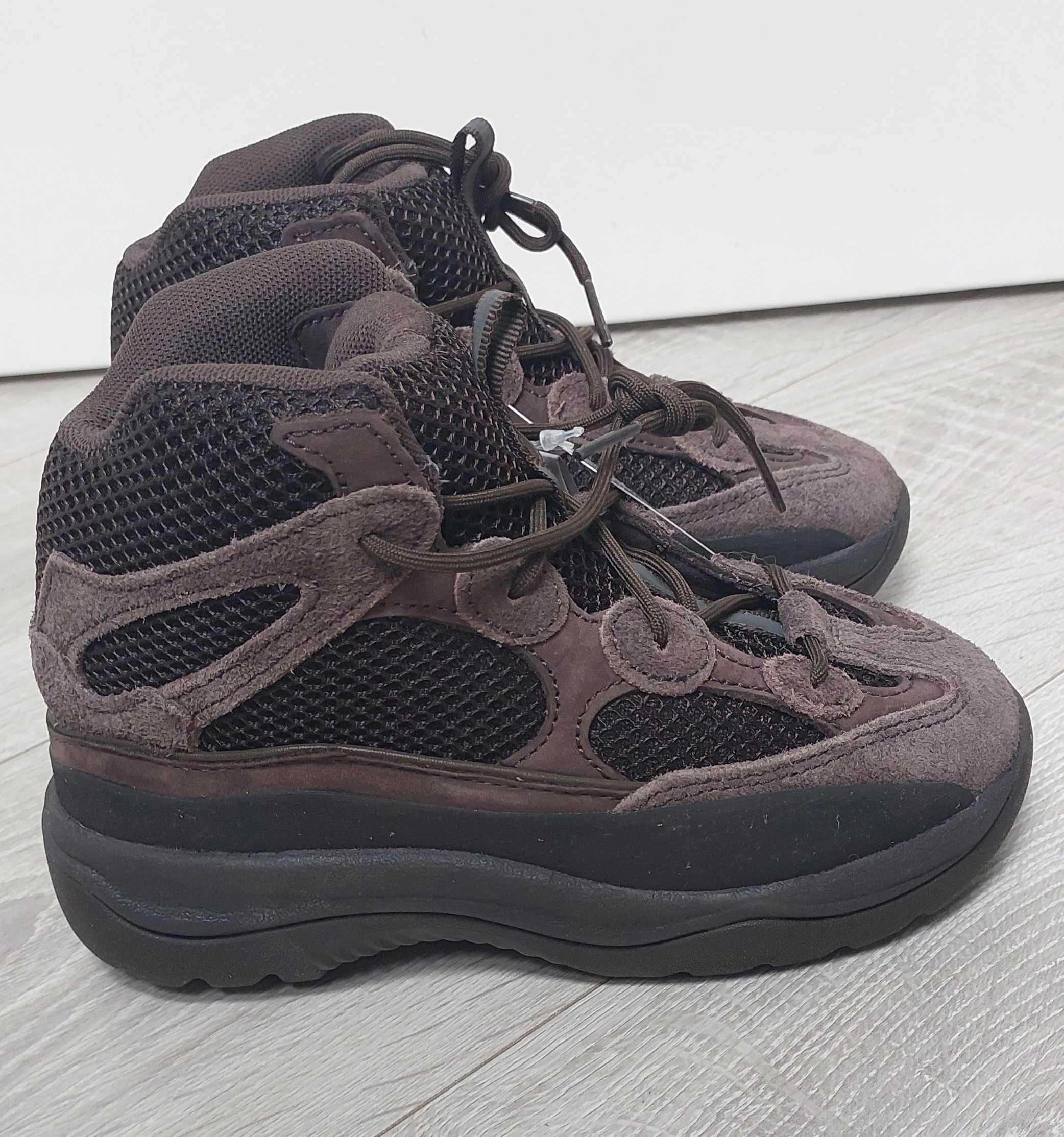 Buty dziecięce ADIDAS YEZZY DESERT BOOT OIL EG6489, R. 31