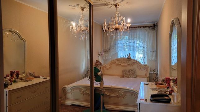 продам 3-х комнатную квартиру на Среднефонтанской