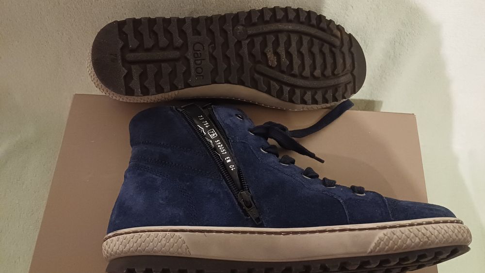 Zamszowe buty Gabor. R.42-43