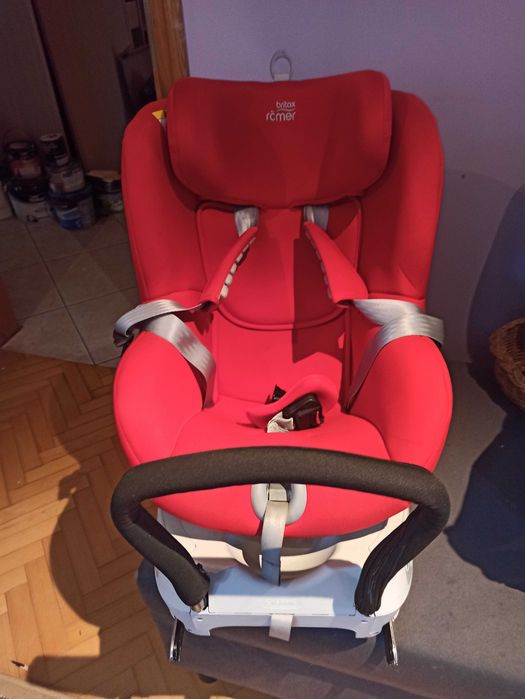 Fotelik samochodowy Britax Dualfix - obrotowy