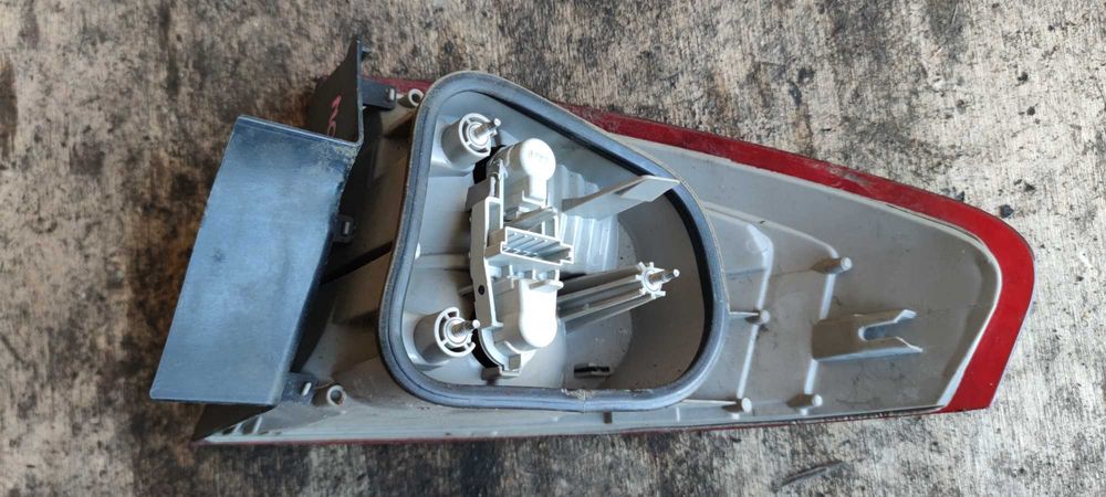 Ford Mondeo MK4 Lampa Lewa Tył Tylna Reflektor