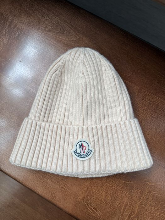 Жіноча шапка монклер!оригінал.