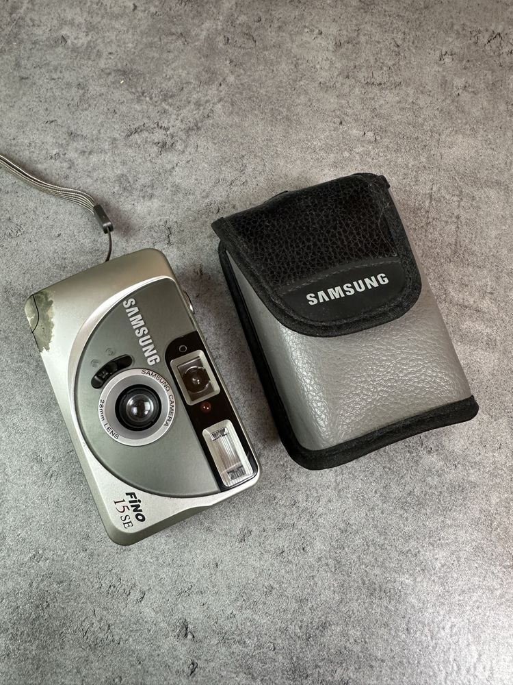 Samsung Fino 15 Se aparat analogowy vintage Etui 35mm