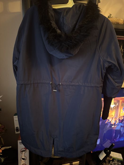 Парка жіноча темно синя