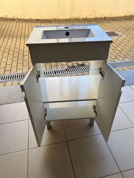 Móvel wc com lavatório