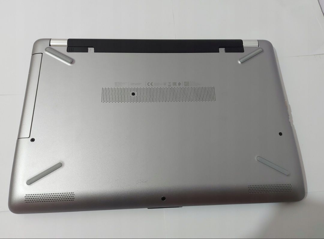 HP TPN-C130 laptop