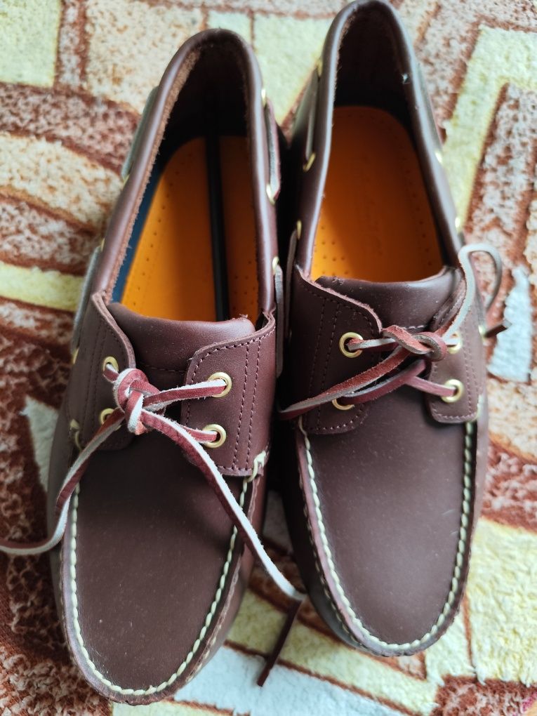 Продам мокасини Timberland розмір 43.Стан нові.
