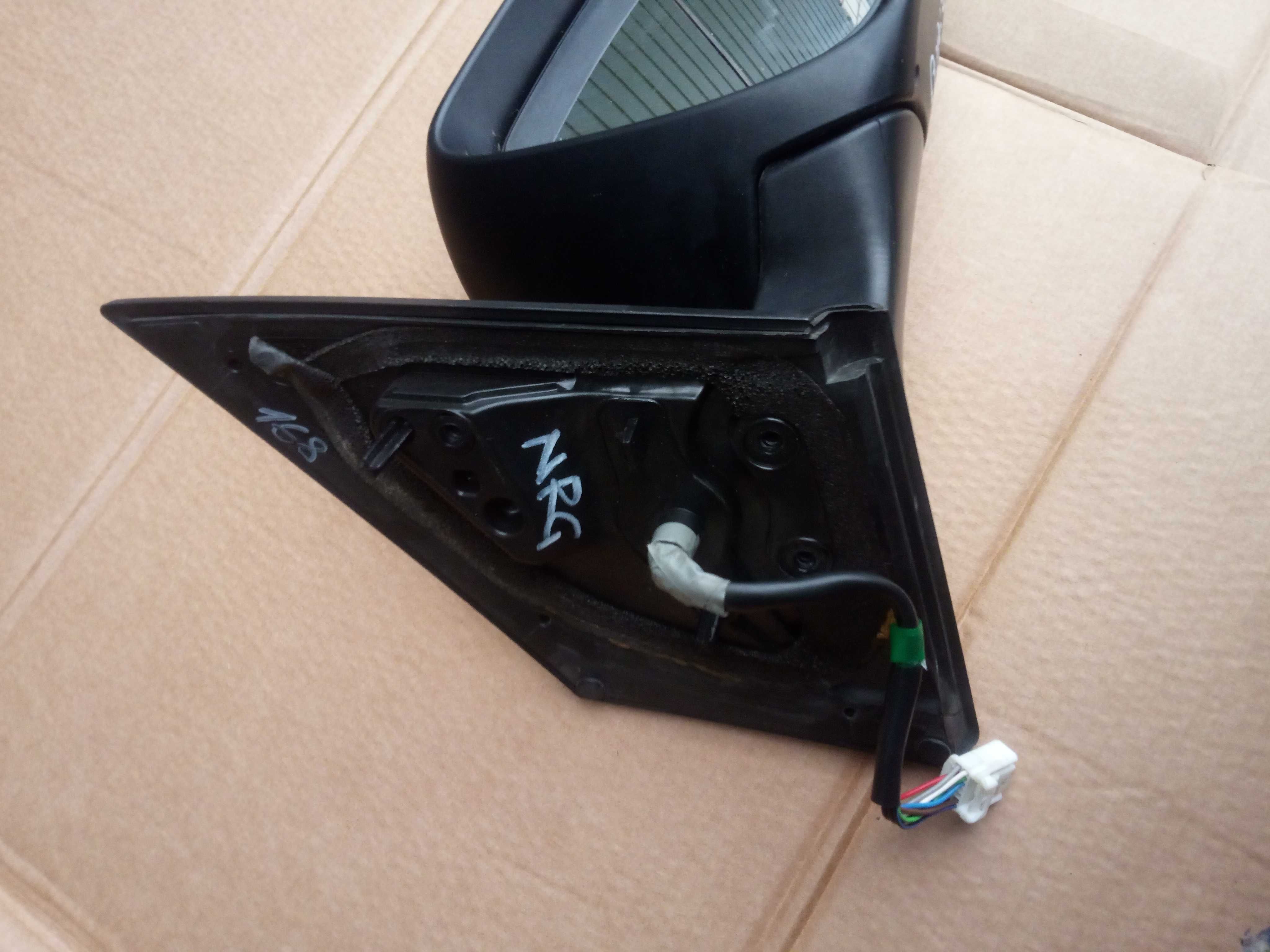 AURIS II 13-18 lusterko prawe europa 9 pin składane elektrycznie
