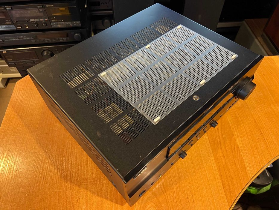 Amplituner Yamaha RX-V661 Audio Room