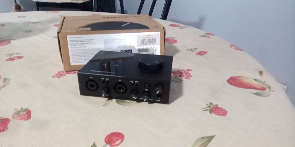 Placa Audio Komplete Audio 2
