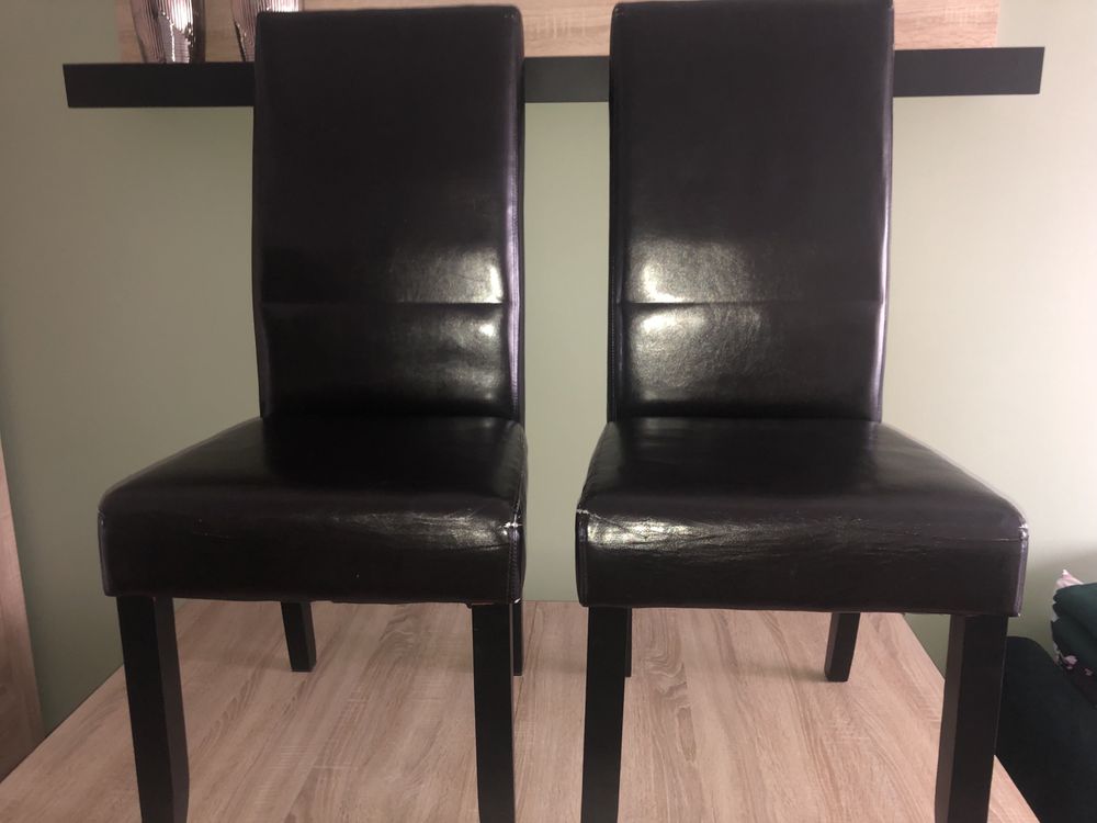 Krzesła czarne 4 sztuki + nakrycia