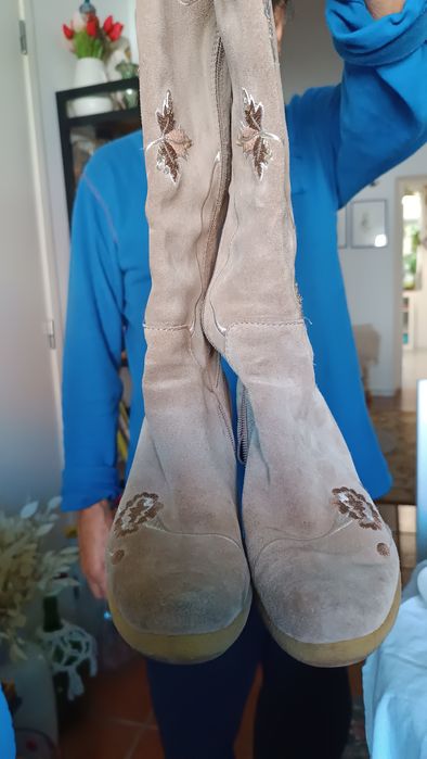 Botas  bejes em pele