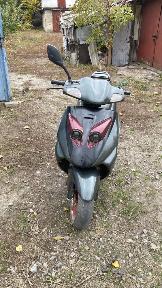 Продам скутер 150 кубов