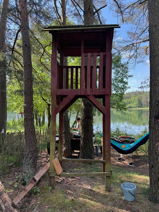 drewniany domek dla dzieci wysokość 340 cm, podstawa 80 cm x 125 cm