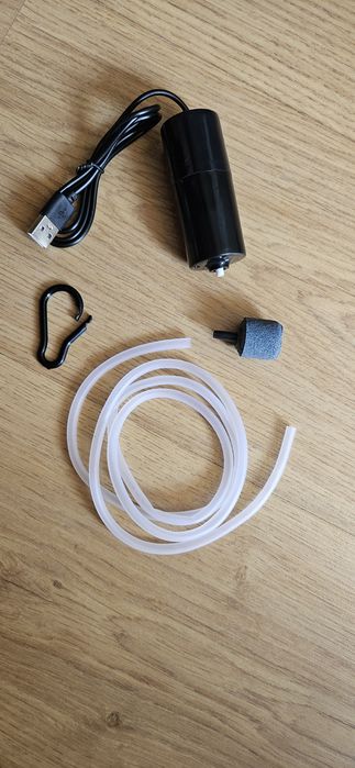 Napowietrzacz do akwarium zasilany z USB