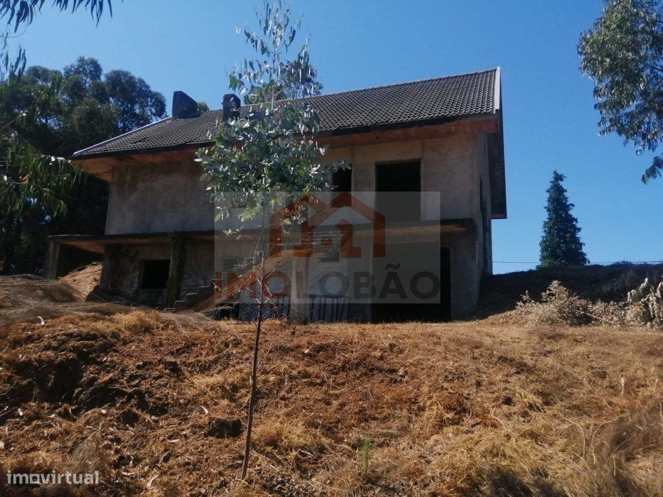 Moradia Em Fase Pedreiro - S Miguel Do Mato