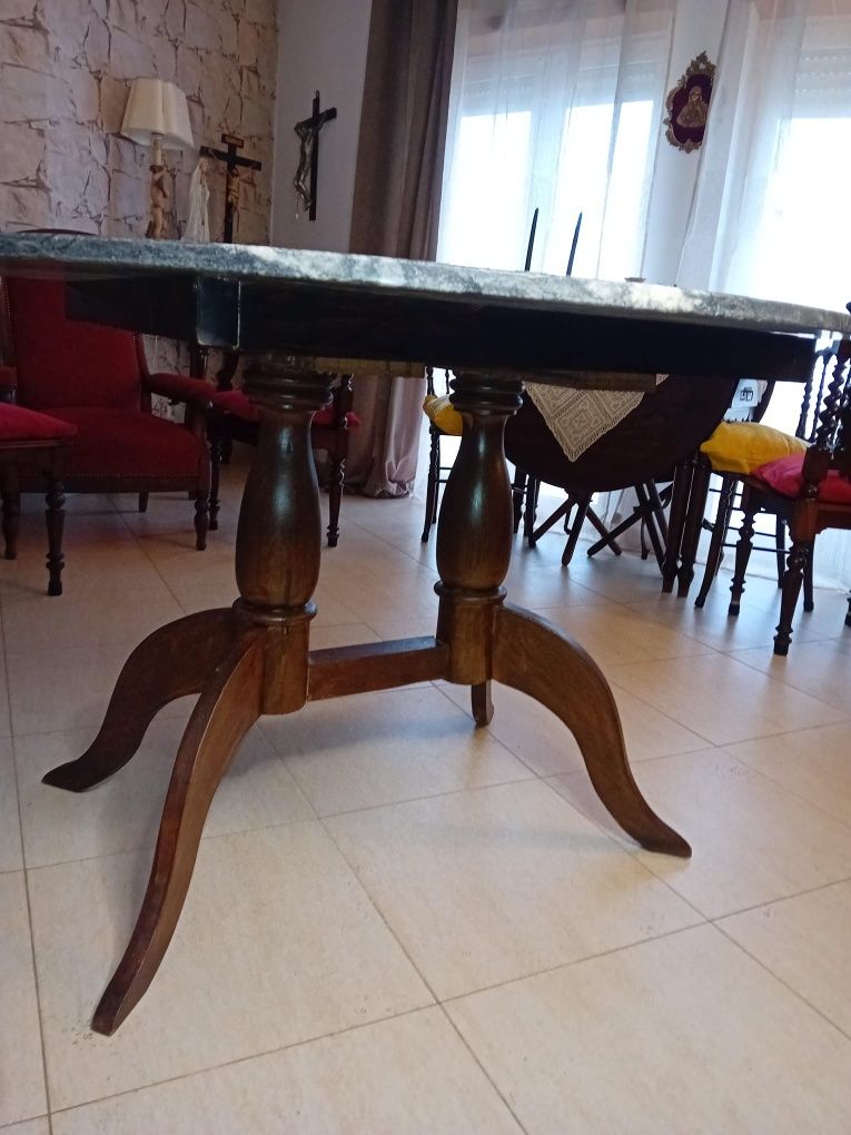 Mesa com pedra mármore
