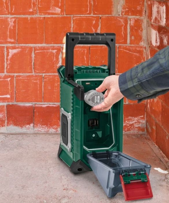 Radio portátil Parkside 12v * 20v * 220v