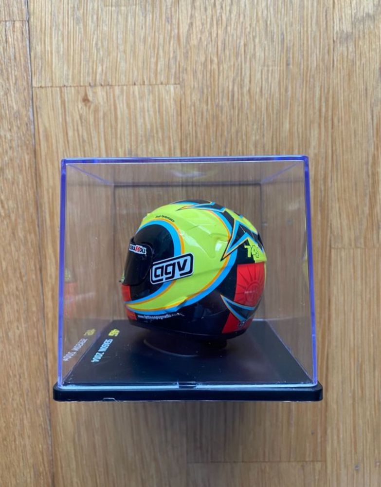 Agv rossi 1/5 miniatura season 2004 novo