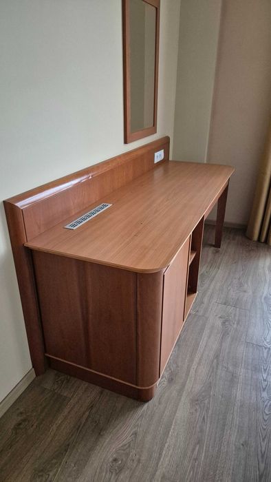 Duże Biurko Hotelowe / Recepcja z Szafką i Przygotowaniem pod Lodówkę
