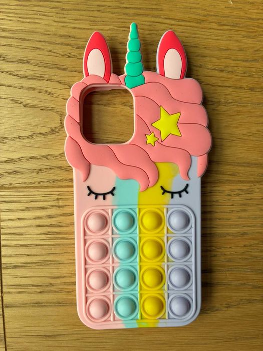 Etui na iPhone 12/12 Pro (tęczowe, Sinsay)